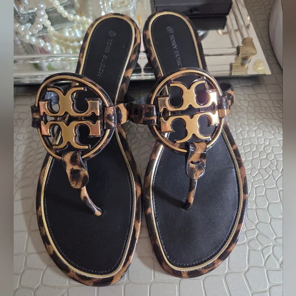 Tory Burch Tortoise Print Miller with Gold Metal Accents Sandals Size 8 - Picture 2 of 10